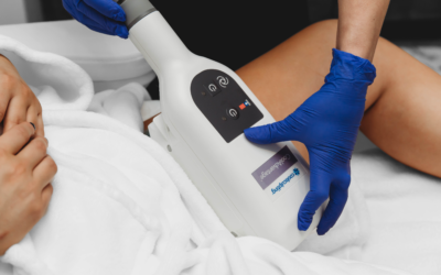 Tech performing Coolsculpting